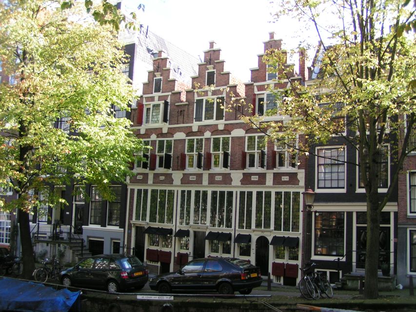 Amsterdam Old City Private Walking Tour - Starting at Central Station and entering old Amsterdam