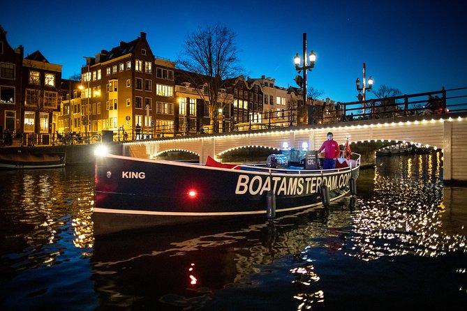 Amsterdam Open Boat Cruise in Old City Center with Live Guide - What the Best Version of This Cruise Feels Like