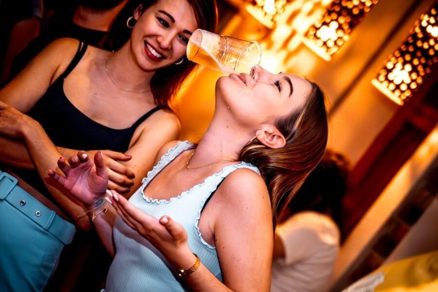 Amsterdam: Original Pub Crawl Party with VIP Entrance - Shots, drink specials, and the real evening budget