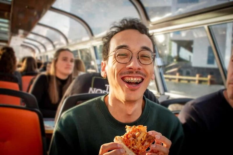 Amsterdam: Pizza Cruise with New York Pizza & Drinks - A dinner cruise that keeps Amsterdam easy