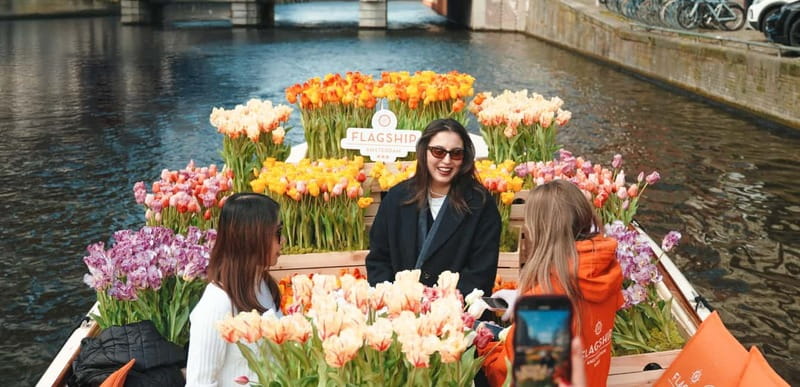 Amsterdam: Premium Tulip Boat Canal Tour - What this tulip boat tour is really like