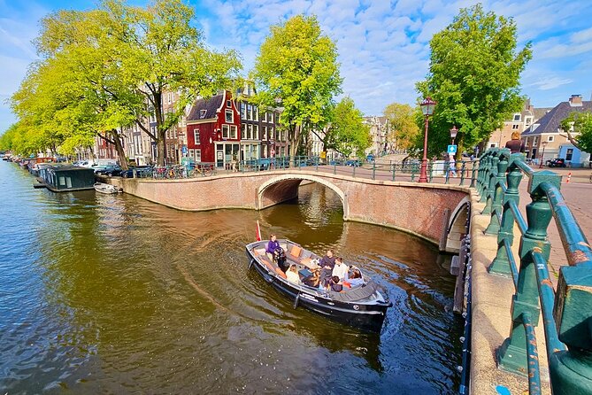 Amsterdam Private Canal Cruise – 90 Minutes through the Old City - Kromboomssloot and Montelbaanstoren