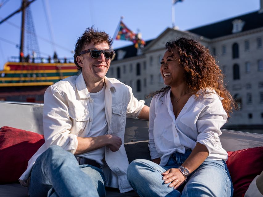 Amsterdam: Private Canal Cruise with Drinks and Snacks - What you are likely to see in 90 minutes