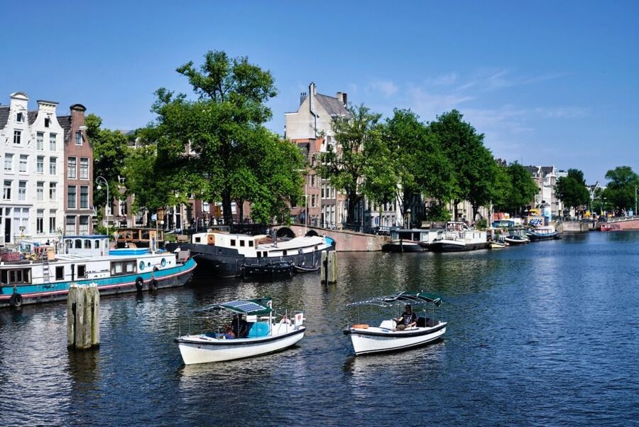 Amsterdam: Private Canal Tour - Drinks, snacks, and the feel of a private picnic