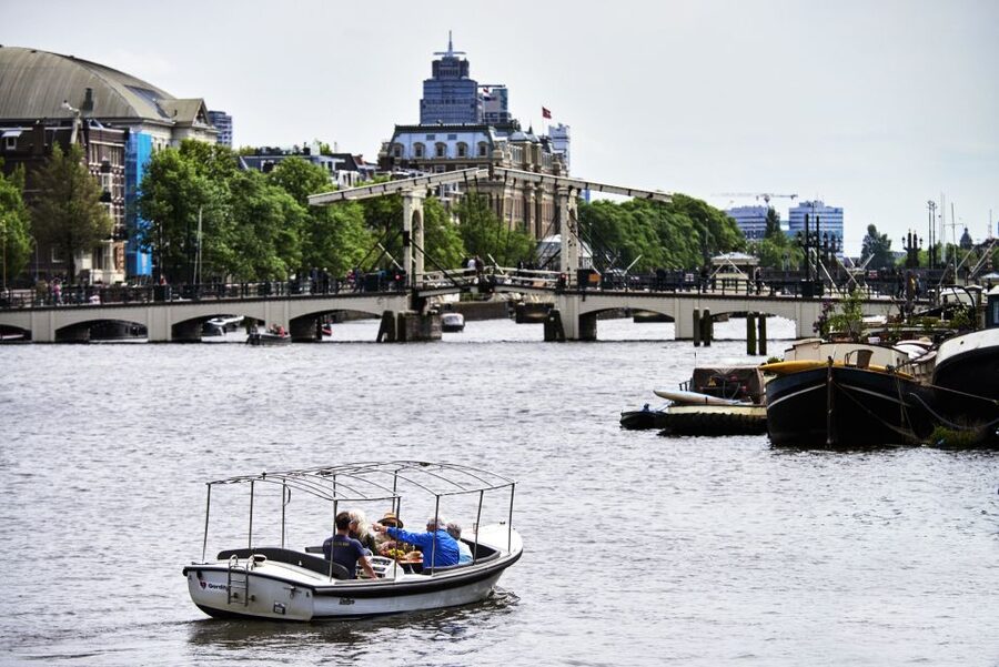 Amsterdam: Private Canal Tour - How the $157 price works for your group