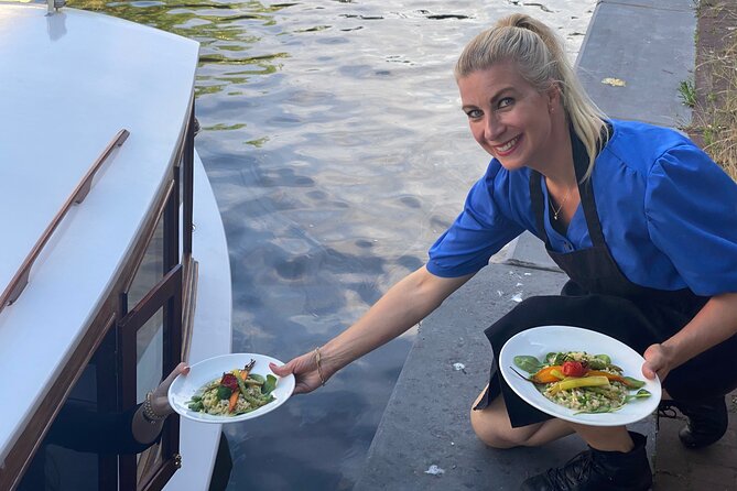 Amsterdam Private Dinner Cruise incl Drinks & 2-course Dinner 2hr - The captain can make or break the cruise