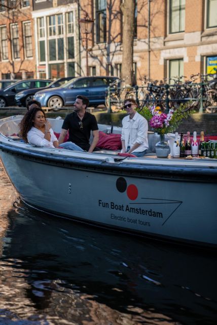 Amsterdam: Private Luxury Cruise with BBQ and Drinks - Meeting near Leidsebrug