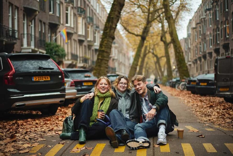 Amsterdam: Private Photoshoot for Couple, Family, or Solo - Who should book this Amsterdam photoshoot?