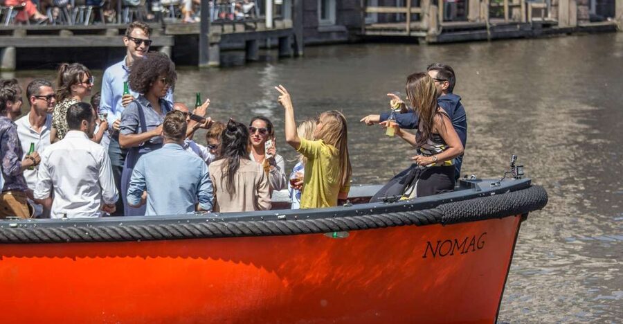 Amsterdam: Private Prosecco Canal Cruise Tour - Passing Anne Frank House from the water