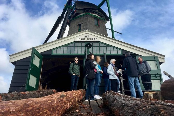 Amsterdam private tour to windmills, cheese farm and villages - Broek in Waterland, quiet wooden houses near Amsterdam
