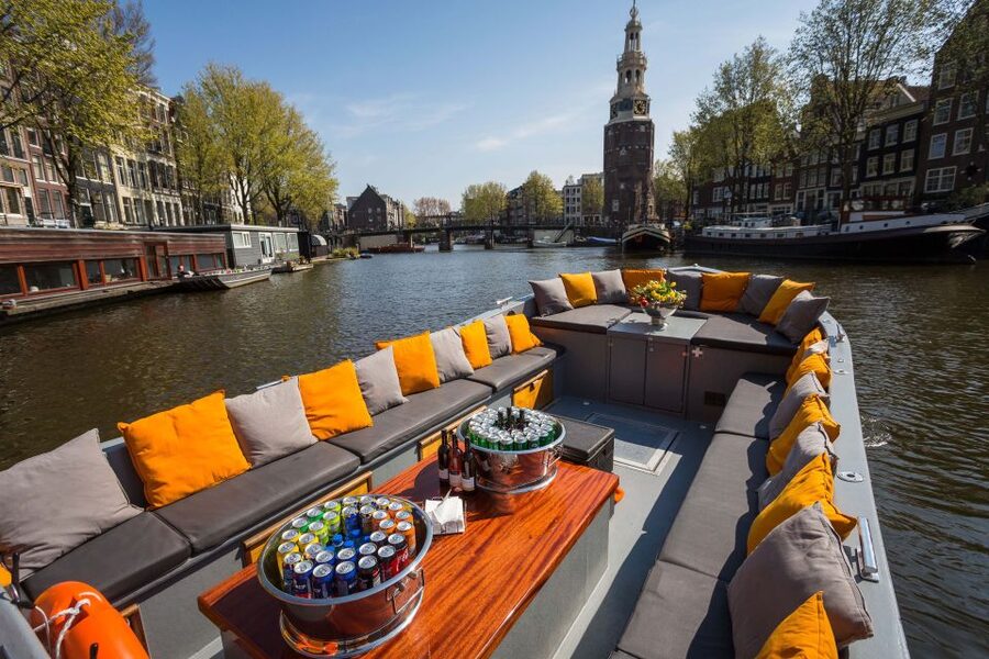 Amsterdam: Red-Light District Pub Crawl and Booze Boat Tour - Practical Tips for a Better Night