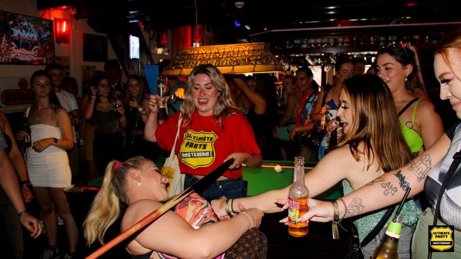 Amsterdam: Red Light District Pub Crawl with Unlimited Shots - Key points at a glance