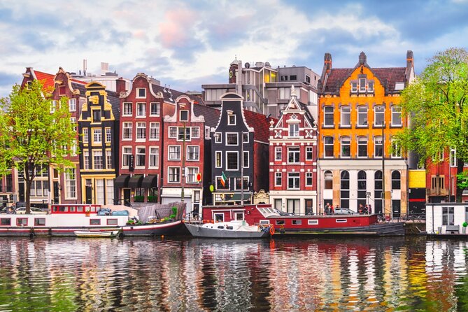 Amsterdam Red Light District Treasure: Self-Guided Tour & Quest - Starting beneath Amsterdam Centraal’s grand roof