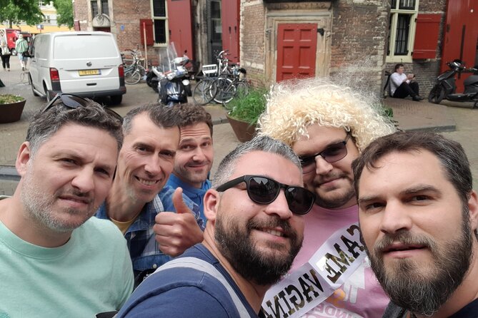 Amsterdam Red Light District Treasure: Self-Guided Tour & Quest - Finding the Old Center one clue at a time