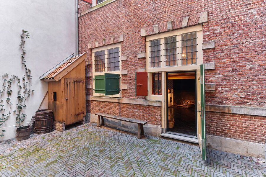 Amsterdam: Rembrandt House Museum Entrance Ticket - The restored rooms show Rembrandt’s working life