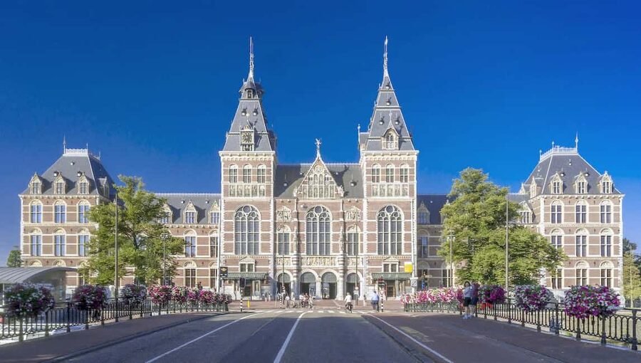 The Rijksmuseum front on Museumplein