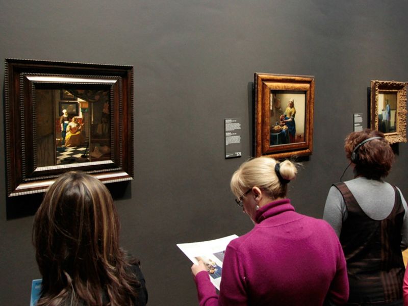 Amsterdam: Rijksmuseum Masterpieces Guided Small Group Tour - Why the Rijksmuseum works best with a guide