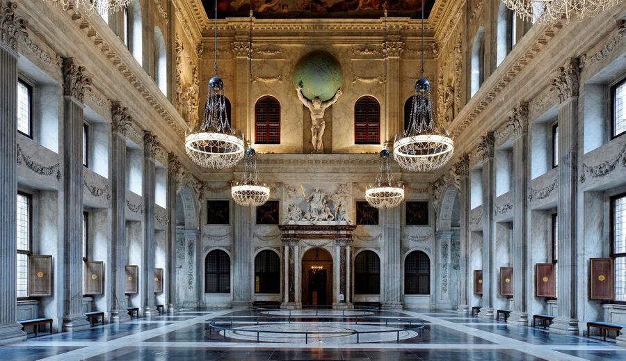 Amsterdam: Royal Palace Entry Ticket and Audio Guide - A self-guided visit that fits different schedules