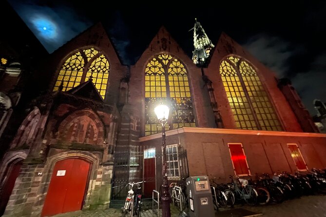 Amsterdam’s Ghostly Experiences Group Tour - Zuiderkerk and the lost graveyard