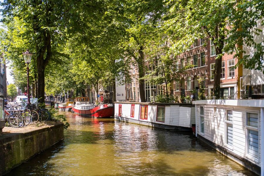 Amsterdam: Semi-Open Canal Boat Cruise - Who will enjoy this cruise most?