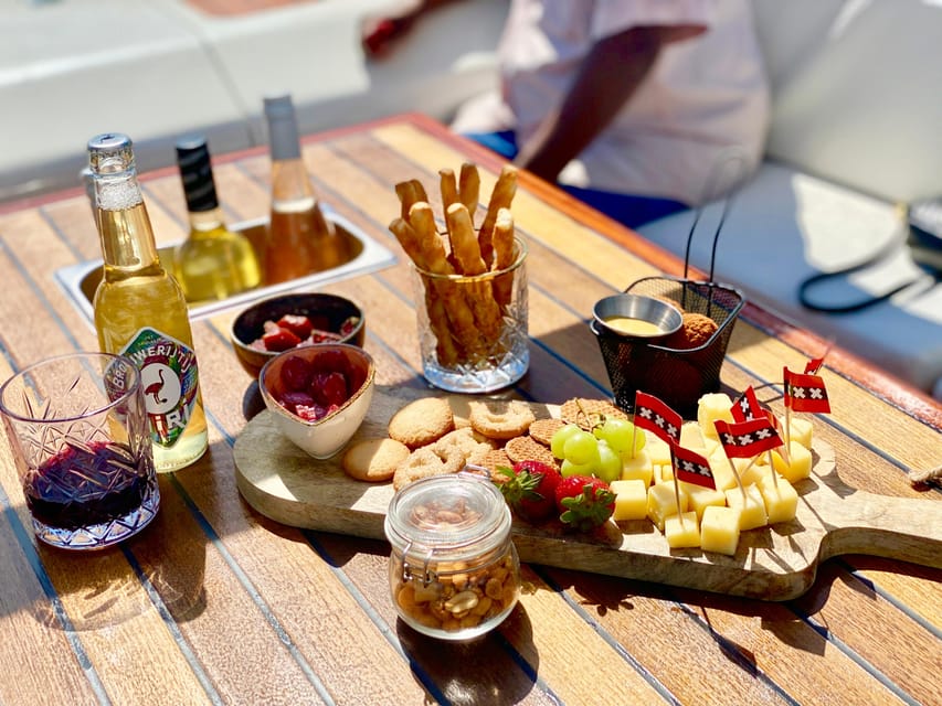 Amsterdam Small Group Canal Cruise inc Snacks/Drinks Winter - A warmer, smaller way to see Amsterdam