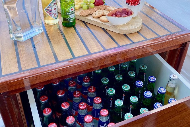 Amsterdam Small-Group Canal Cruise Including Snacks and Drinks - The captains are central to the experience