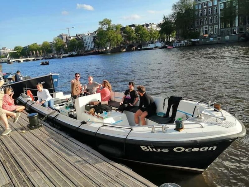 Amsterdam: The Bulldog Boat Smoke and Booze Cruise - Drinks, snacks, and the practical 420 setup