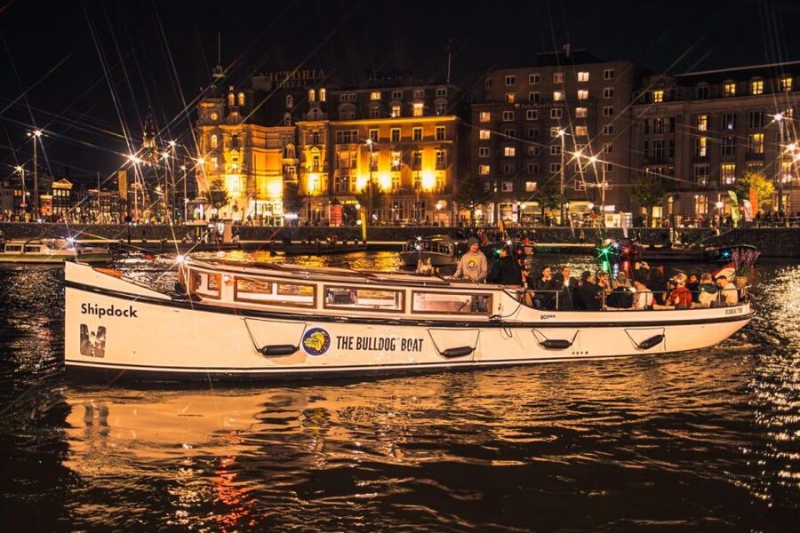 Amsterdam: The Bulldog Boat Smoke and Booze Cruise - Value for money at $28 per person