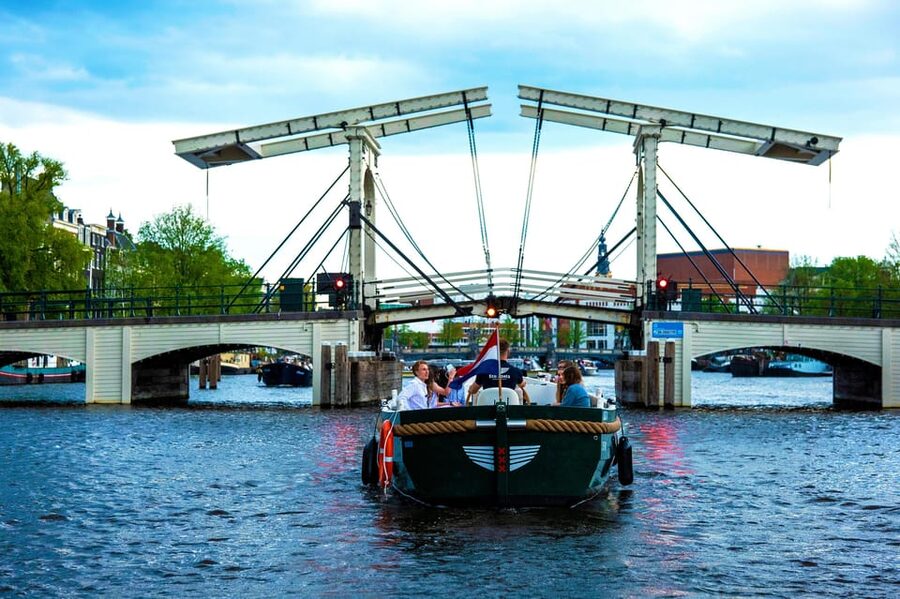 Amsterdam: The Newest Canal Cruise with Drink Option - Key points before you book