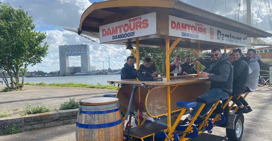 Amsterdam: The Original BUBBLES & BIKE Private Prosecco Tour - Key points at a glance