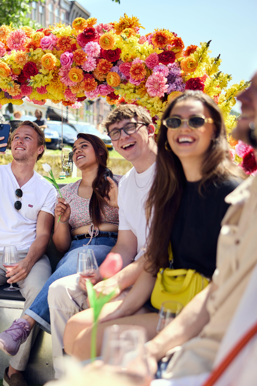 Amsterdam: The Original Flower Boat with Local Guide and Bar - Twenty minutes along Herengracht