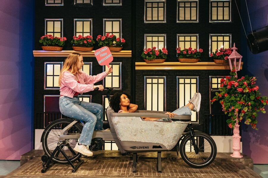 Amsterdam: The Upside Down Museum Entrance Ticket - Twenty-five rooms built for playful pictures