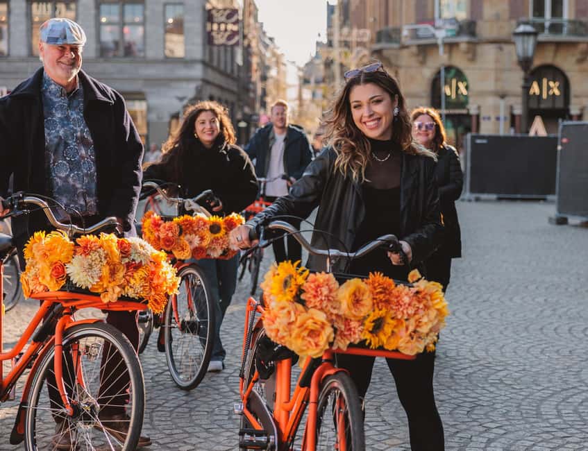 Amsterdam: Top Highlights Guided Bike Tour EN/DE/ES/FR/IT/CN - Leidse Square and the move toward Vondelpark