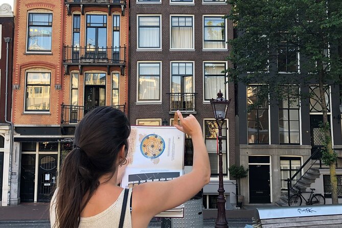 Amsterdam Treasure Hunt: The Mystery of a Secret Sender - Stop one: the Oude Kerk