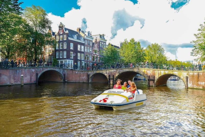 Amsterdam: Unique Pedal Boat Experience in the Canals - Seeing Amsterdam from water level