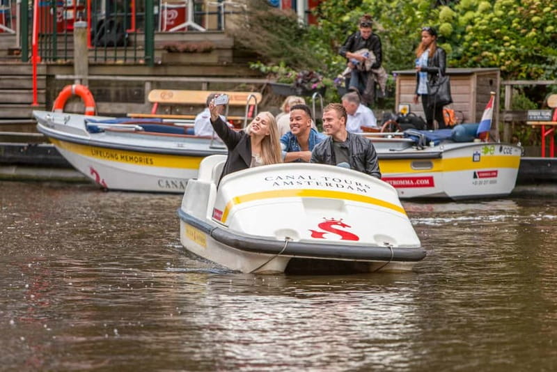 Amsterdam: Unique Pedal Boat Experience in the Canals - Practical tips for a smoother hour