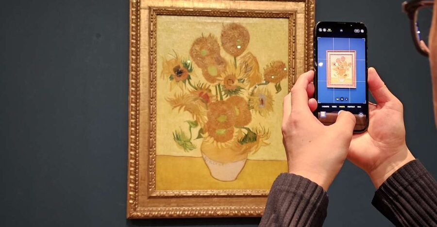 Amsterdam: Van Gogh Museum Guided Tour - The first galleries: meeting Van Gogh through self-portraits