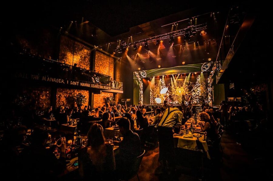 Amsterdam: VEGAS Dinner Show with 3-Course Sharing Menu - Getting to The Harbour Club Theater