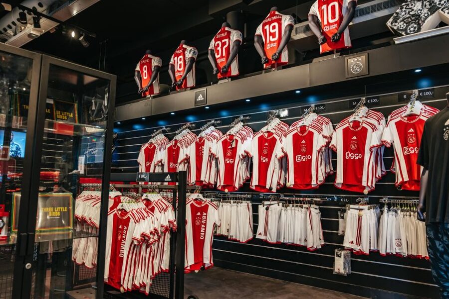 Amsterdam: VIP Johan Cruijff ArenA Tour with Drink and Scarf - Practical value, timing, and expectations