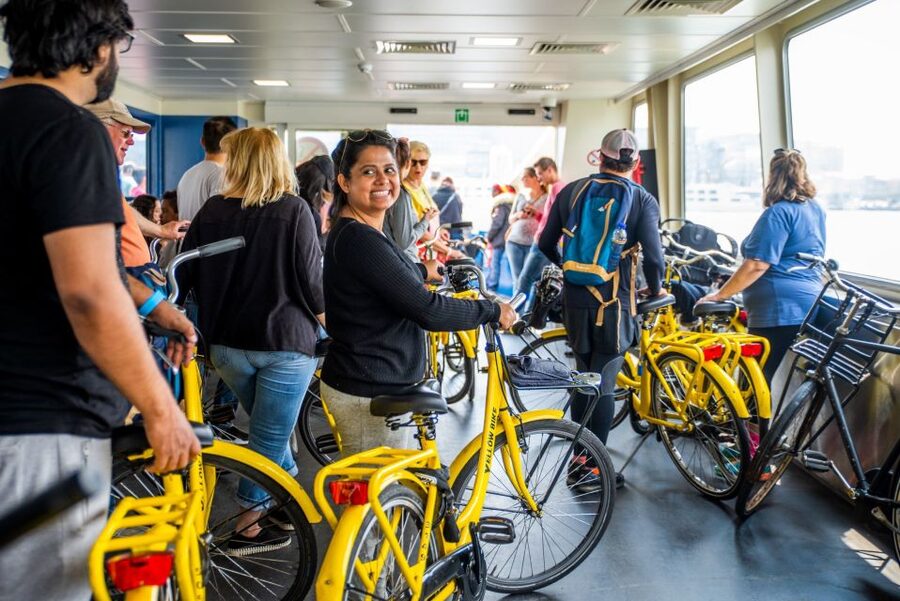 Amsterdam: Waterland District Countryside Villages Bike Tour - From Nieuwezijds Kolk to open fields
