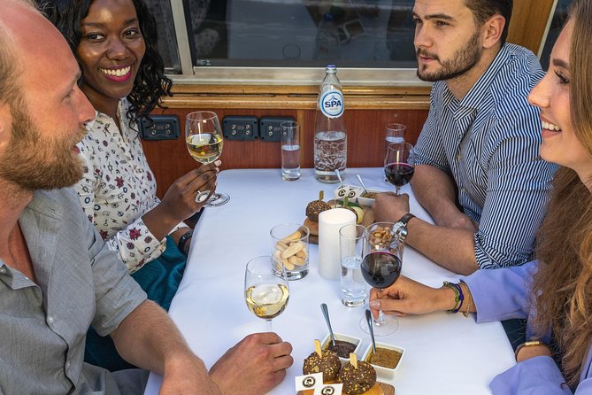 Amsterdam Wine and Cheese Evening Cruise - What the wine and cheese service is really like