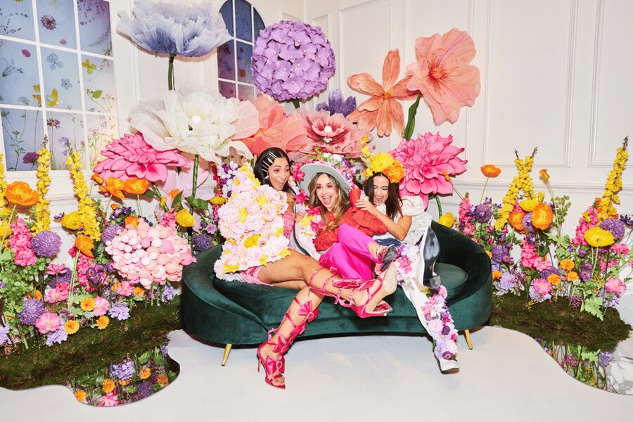 Amsterdam: WONDR Immersive Playground Experience Ticket - Karaoke, claw machines, and the rooms that get you moving