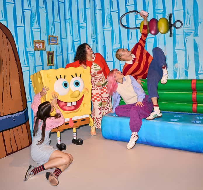 Amsterdam: WONDR Immersive Playground Experience Ticket - The first rooms: confetti, color, and easy photo wins