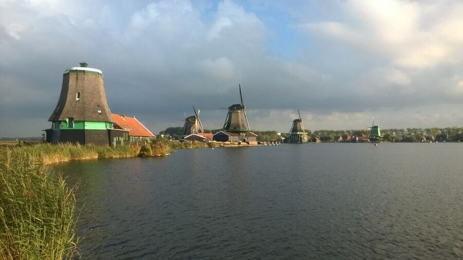 Amsterdam: Zaanse Schans 3-Hour Small Group Tour - Weather, walking, and practical preparation