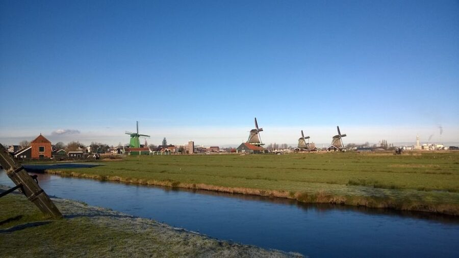 Amsterdam: Zaanse Schans 3-Hour Small Group Tour - Tasting Dutch cheese at the farm