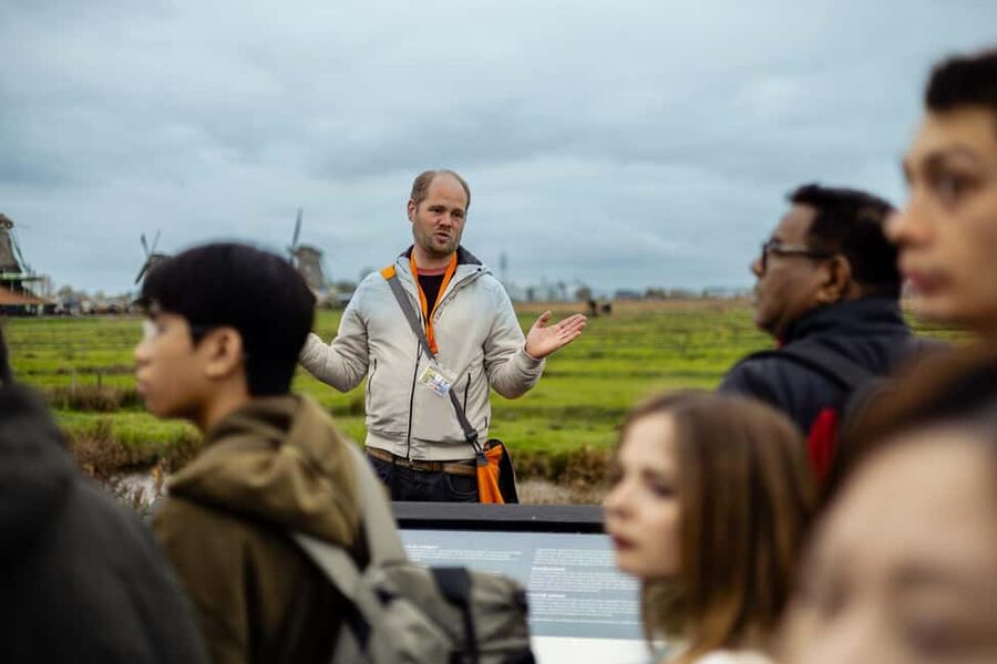 Amsterdam: Zaanse Schans windmills & Volendam Guided Tour - Should you book it?