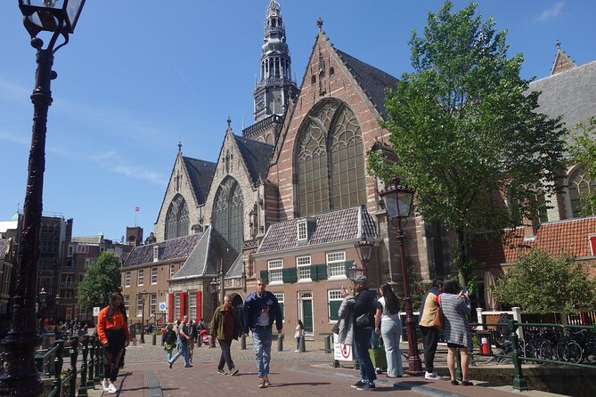 Anne Frank and Amsterdam Jewish History Walking Tour - What the guides add to the experience