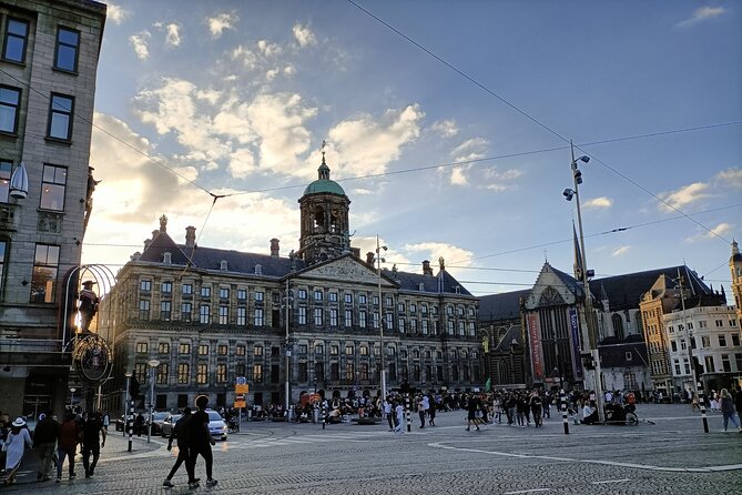Anne Frank and Amsterdam Jewish History Walking Tour - Group size, walking pace, and practical comfort