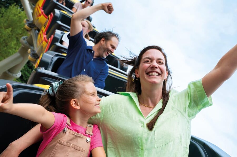 Biddinghuizen: Walibi Holland Entry Ticket - Walking, queues, and how to pace the park