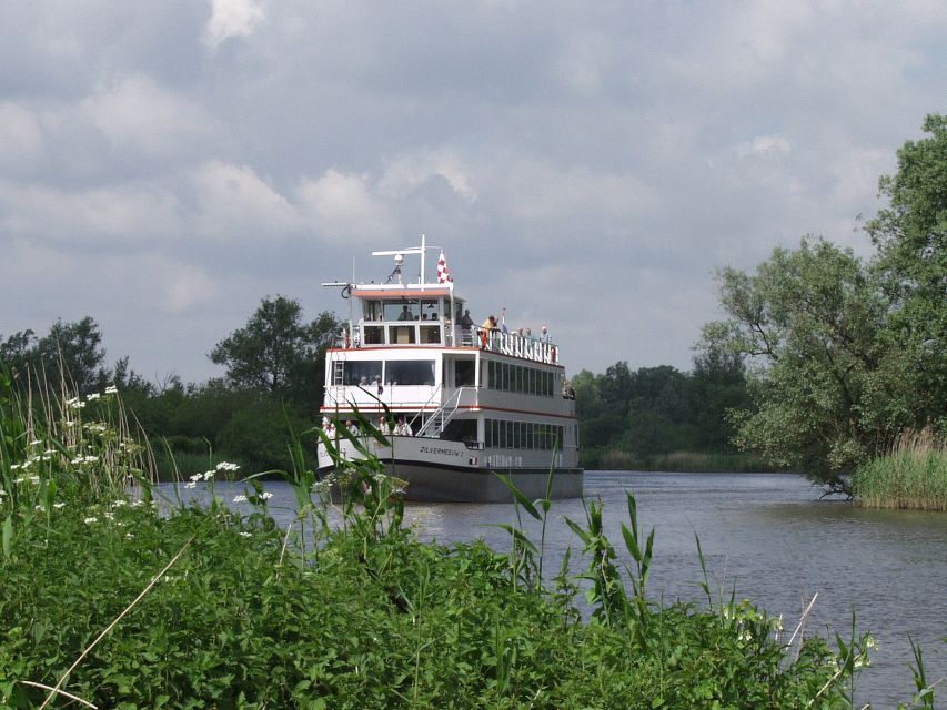Biesbosch: Boat Cruise through National Park - Comfort in changing Dutch weather